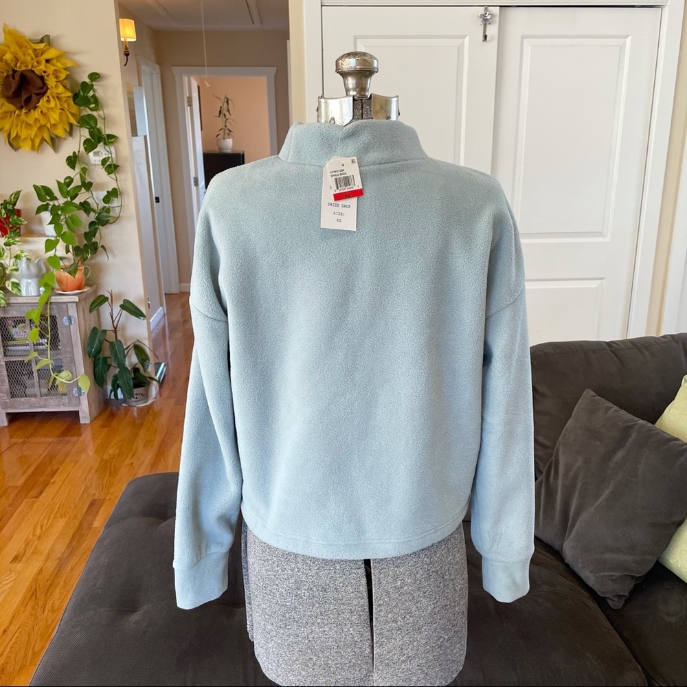 Add in item only : tried sage, blue crop top, high neck sweater - Picture 7 of 10